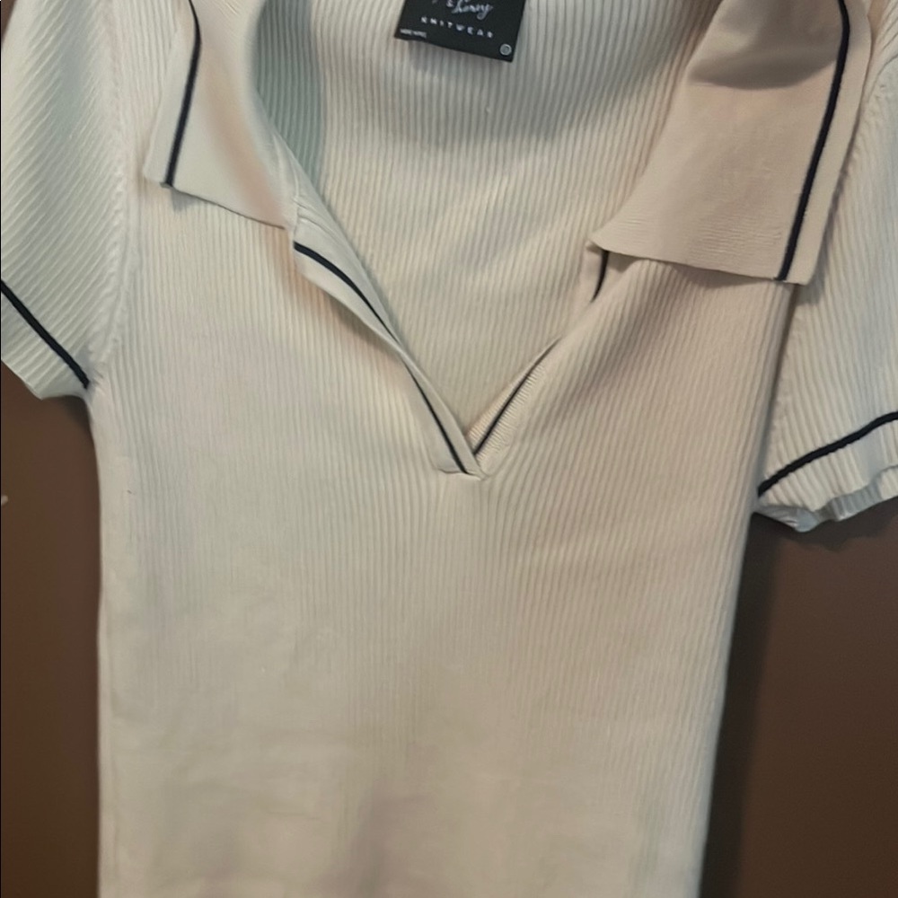 White Ribbed Men's Shirt by [Brand]